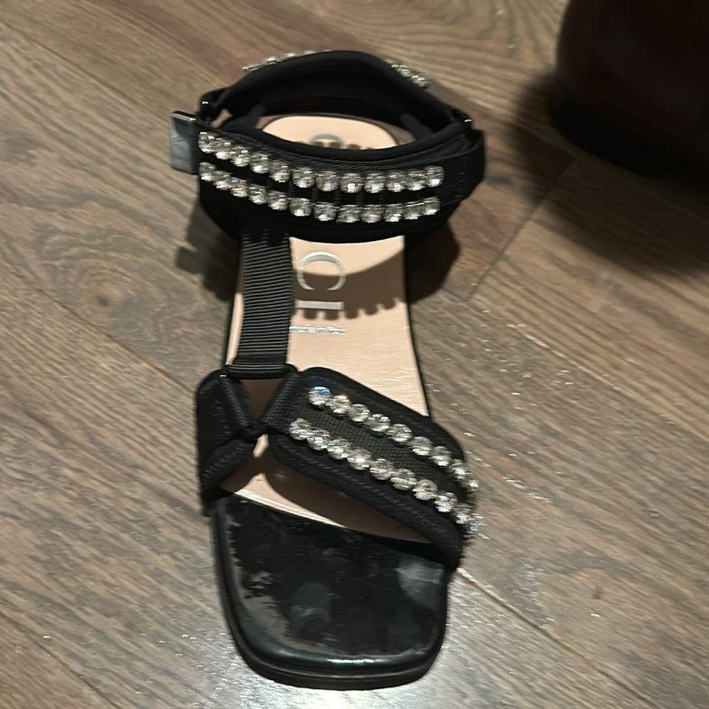 SOLD DO NOT BUY!!! Gucci sandals with diamonds
